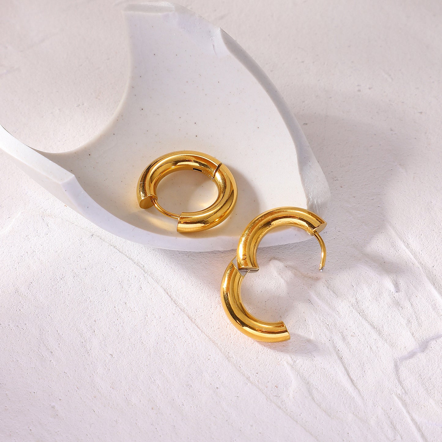 Everyday Minimal Hoops