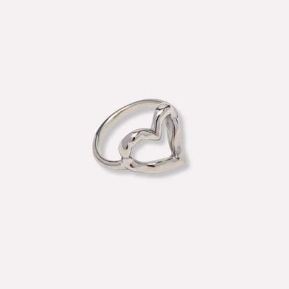 Fluid Heart Ring