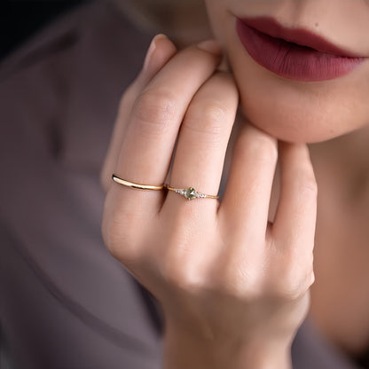 Round Peridot Ring