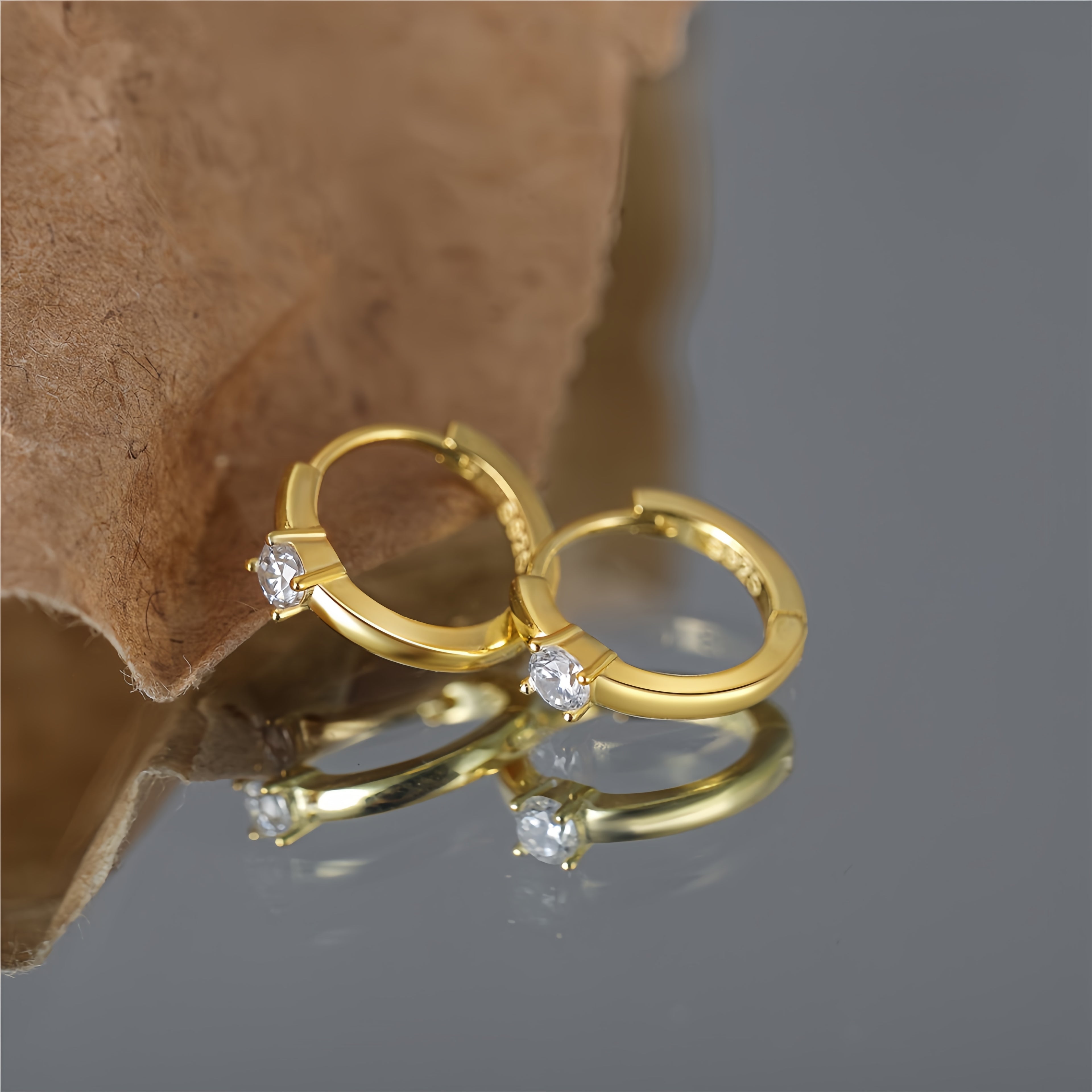 Solitaire Mini Huggie Hoops